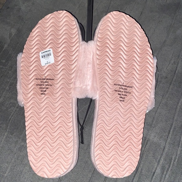 Express Slippers - Picture 2 of 4